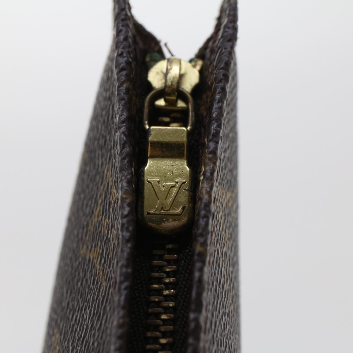 LOUIS VUITTON Monogram Bucket PM Pouch Accessory Pouch LV 44586