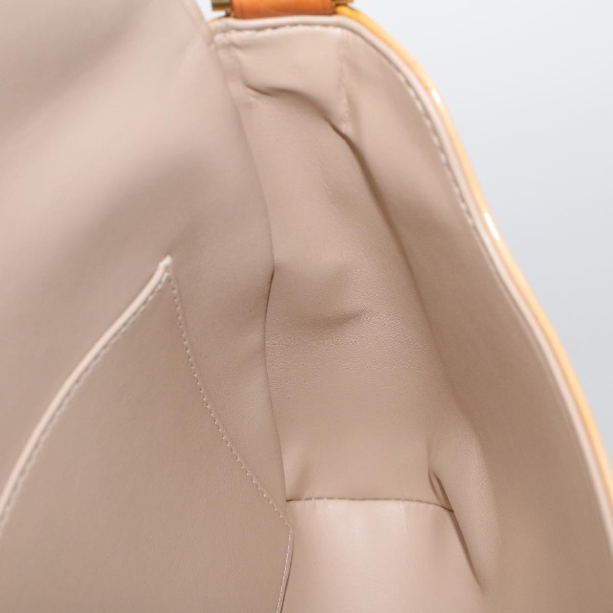 LOUIS VUITTON Monogram Vernis Thompson Street Bag Beige M91301 LV 44617