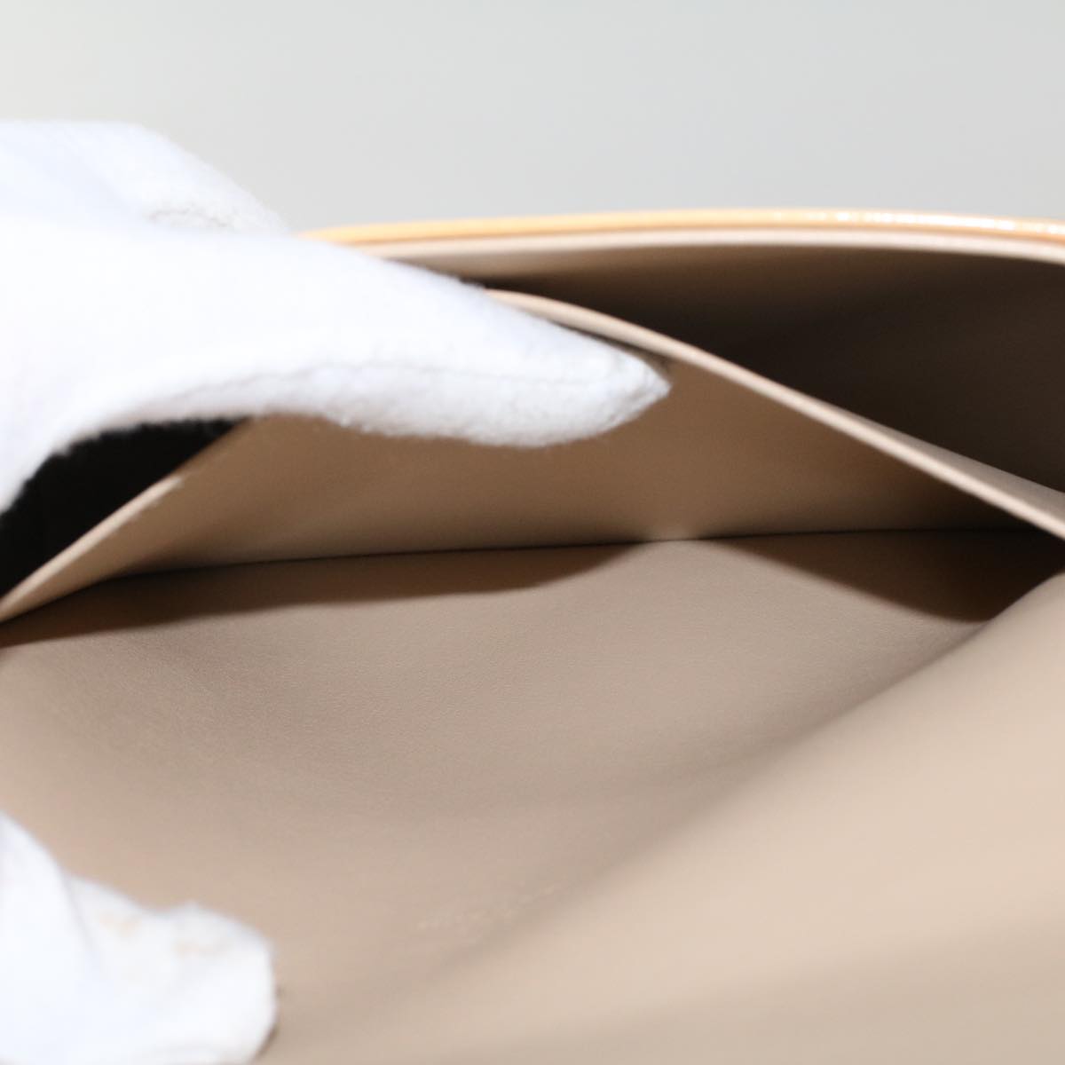 LOUIS VUITTON Monogram Vernis Thompson Street Bag Beige M91301 LV 44617