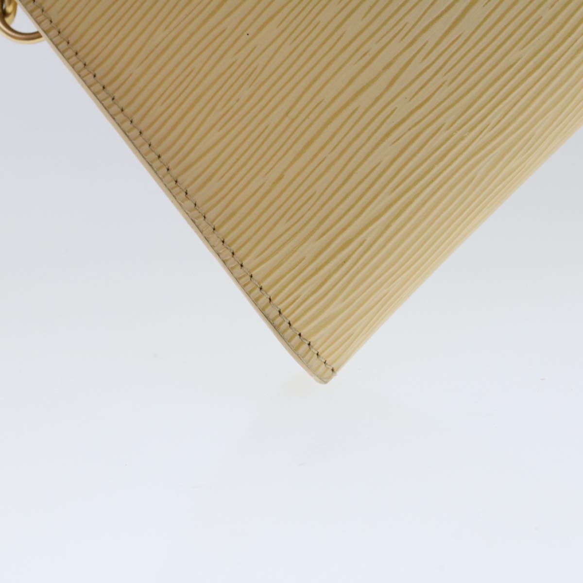 LOUIS VUITTON Epi Pochette Accessoires Pouch Vanilla M5294A LV 44664