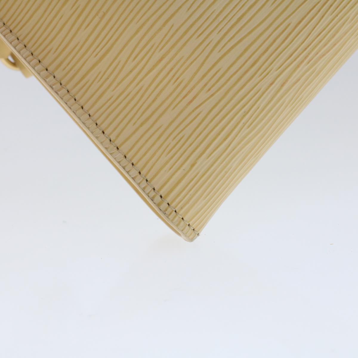 LOUIS VUITTON Epi Pochette Accessoires Pouch Vanilla M5294A LV 44664