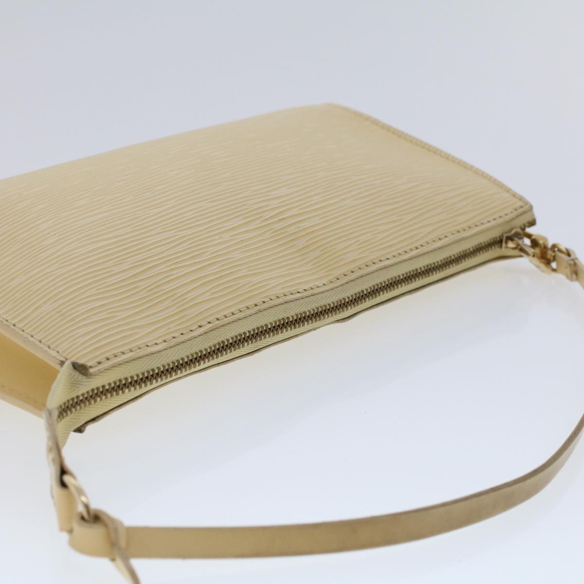 LOUIS VUITTON Epi Pochette Accessoires Pouch Vanilla M5294A LV 44664