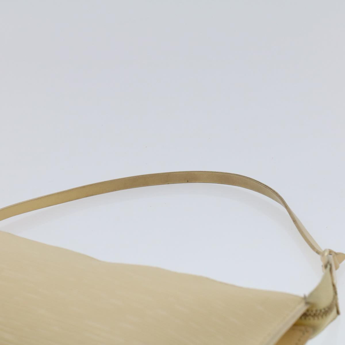 LOUIS VUITTON Epi Pochette Accessoires Pouch Vanilla M5294A LV 44664