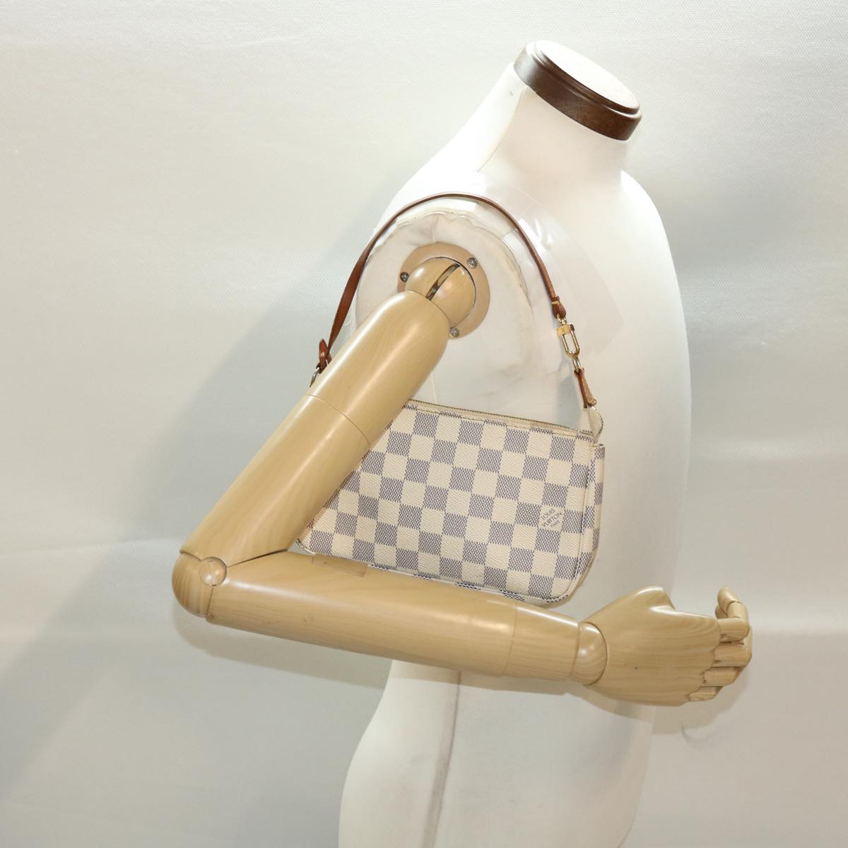 LOUIS VUITTON Damier Azur Pochette Accessoires Pouch N51986 LV 44670
