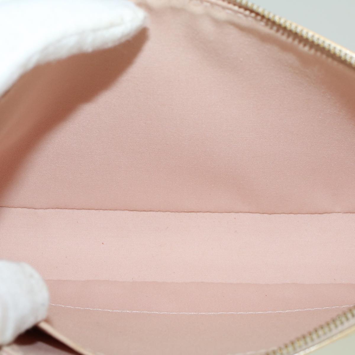 LOUIS VUITTON Vernis Pochette Accessoires Pouch Dunne M90196 LV 44674