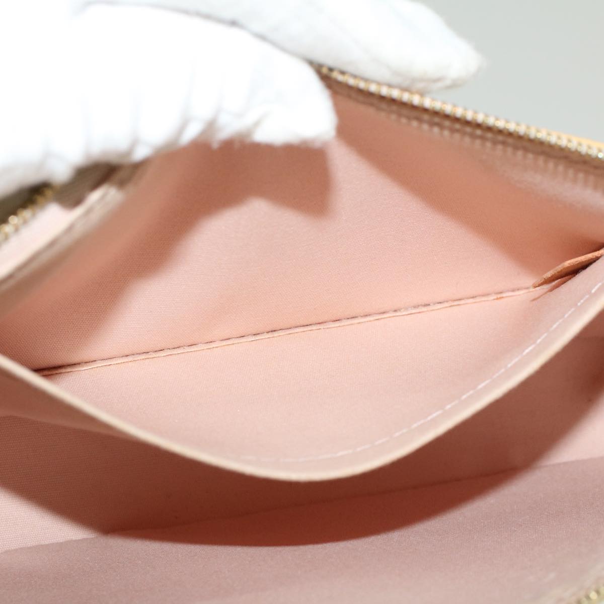 LOUIS VUITTON Vernis Pochette Accessoires Pouch Dunne M90196 LV 44674