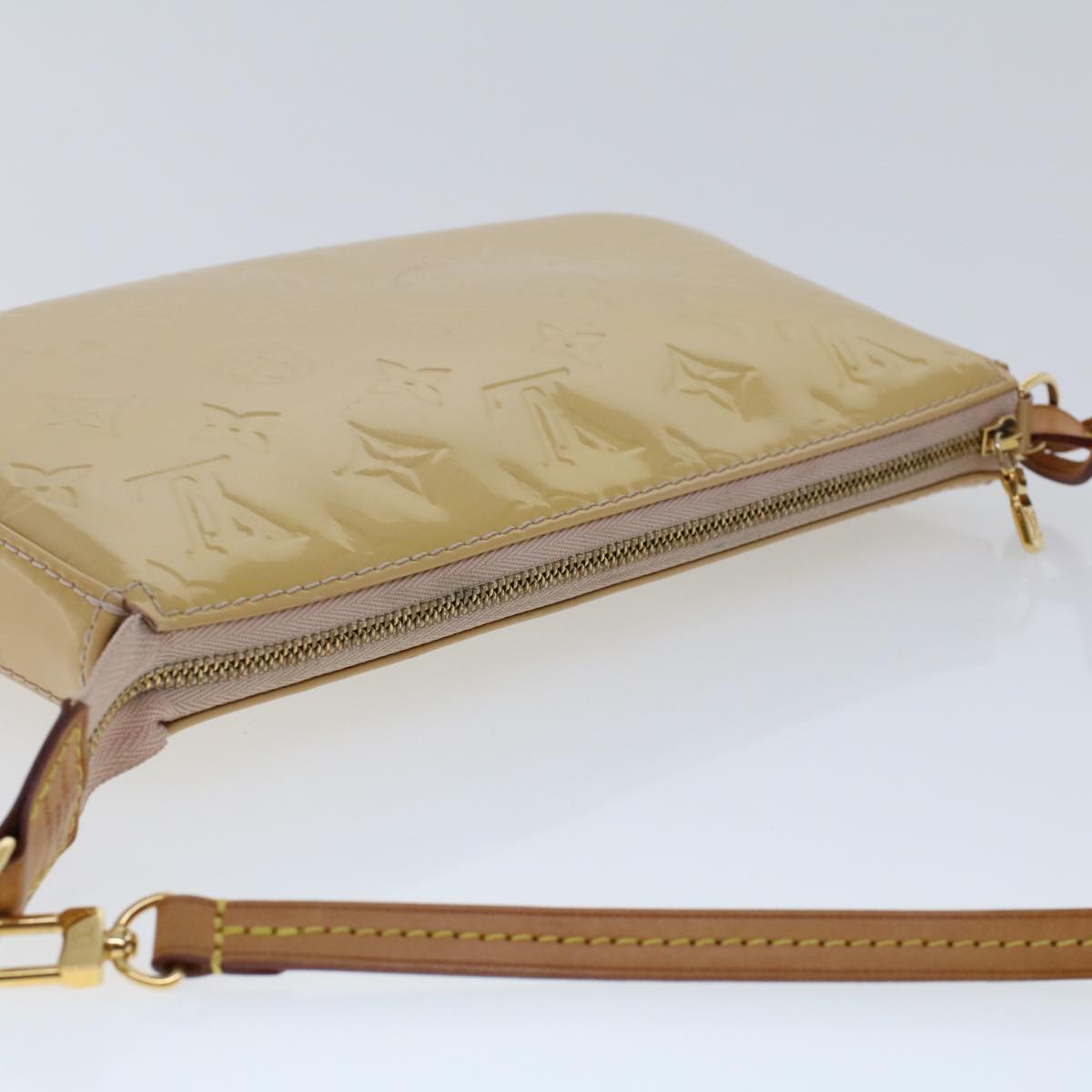 LOUIS VUITTON Vernis Pochette Accessoires Pouch Dunne M90196 LV 44674