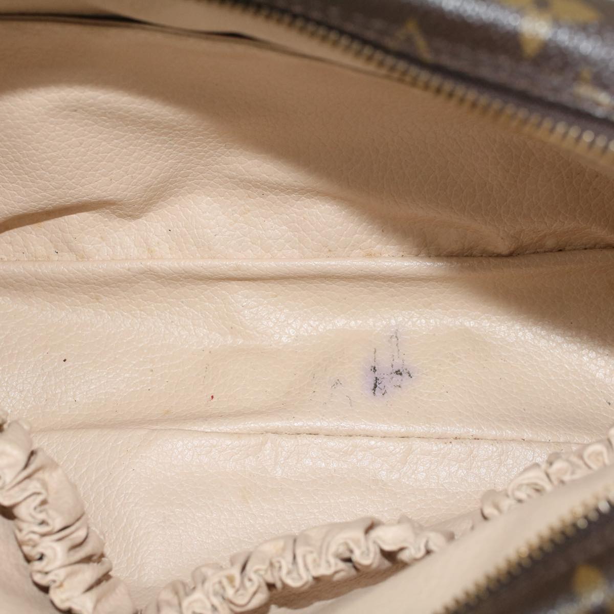 LOUIS VUITTON Monogram Trousse Toilette 23 Clutch Bag M47524 LV 44829