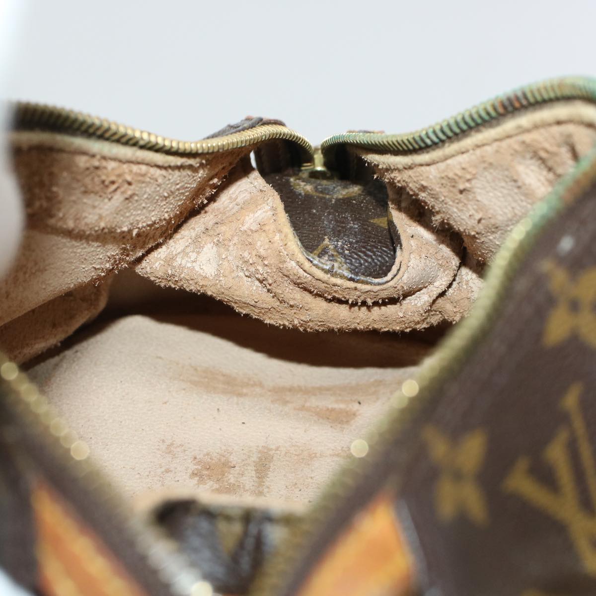 LOUIS VUITTON Monogram Trousse Patte Pression Cosmetic Pouch M47636 44837