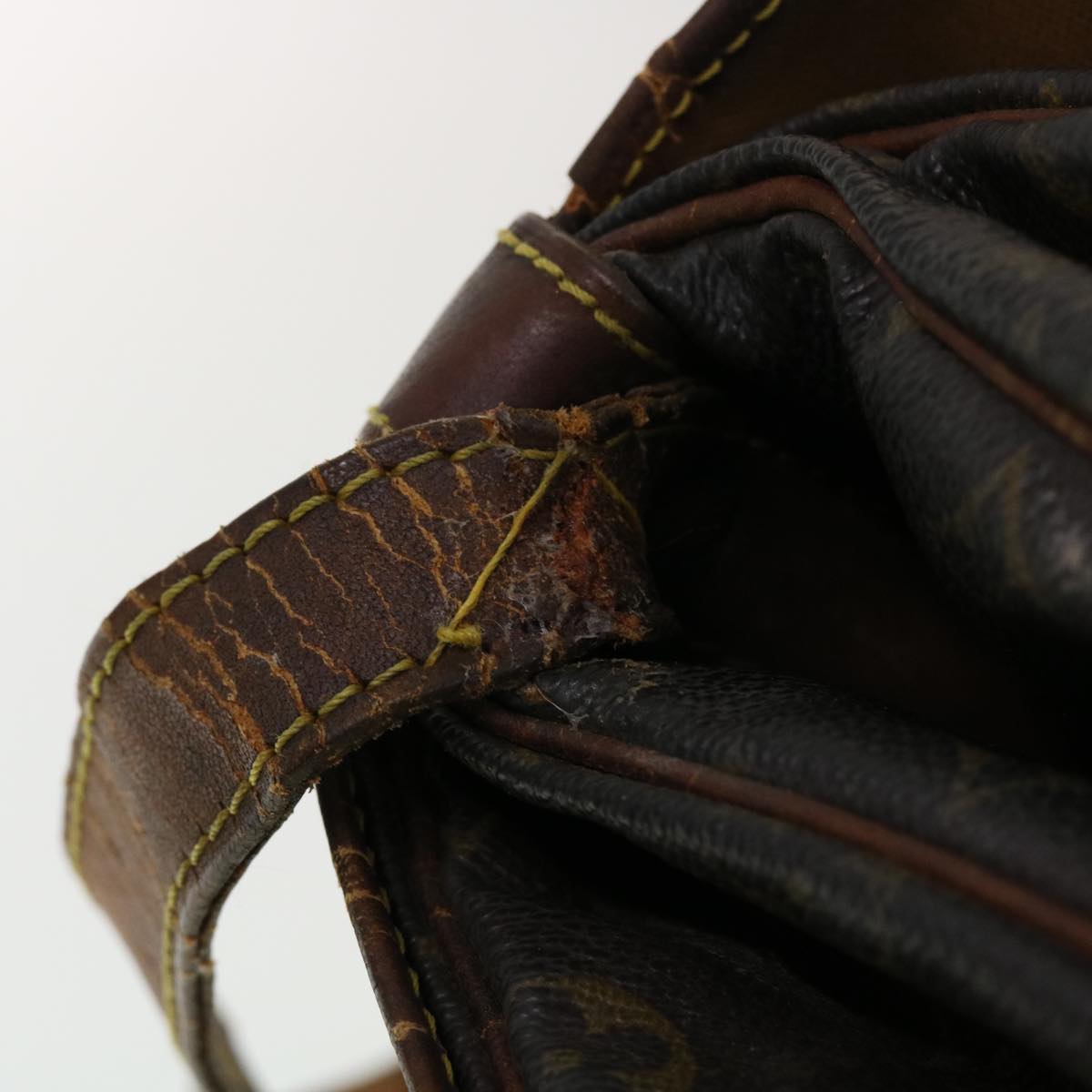 LOUIS VUITTON Monogram Saumur 35 Shoulder Bag M42254 LV 44847