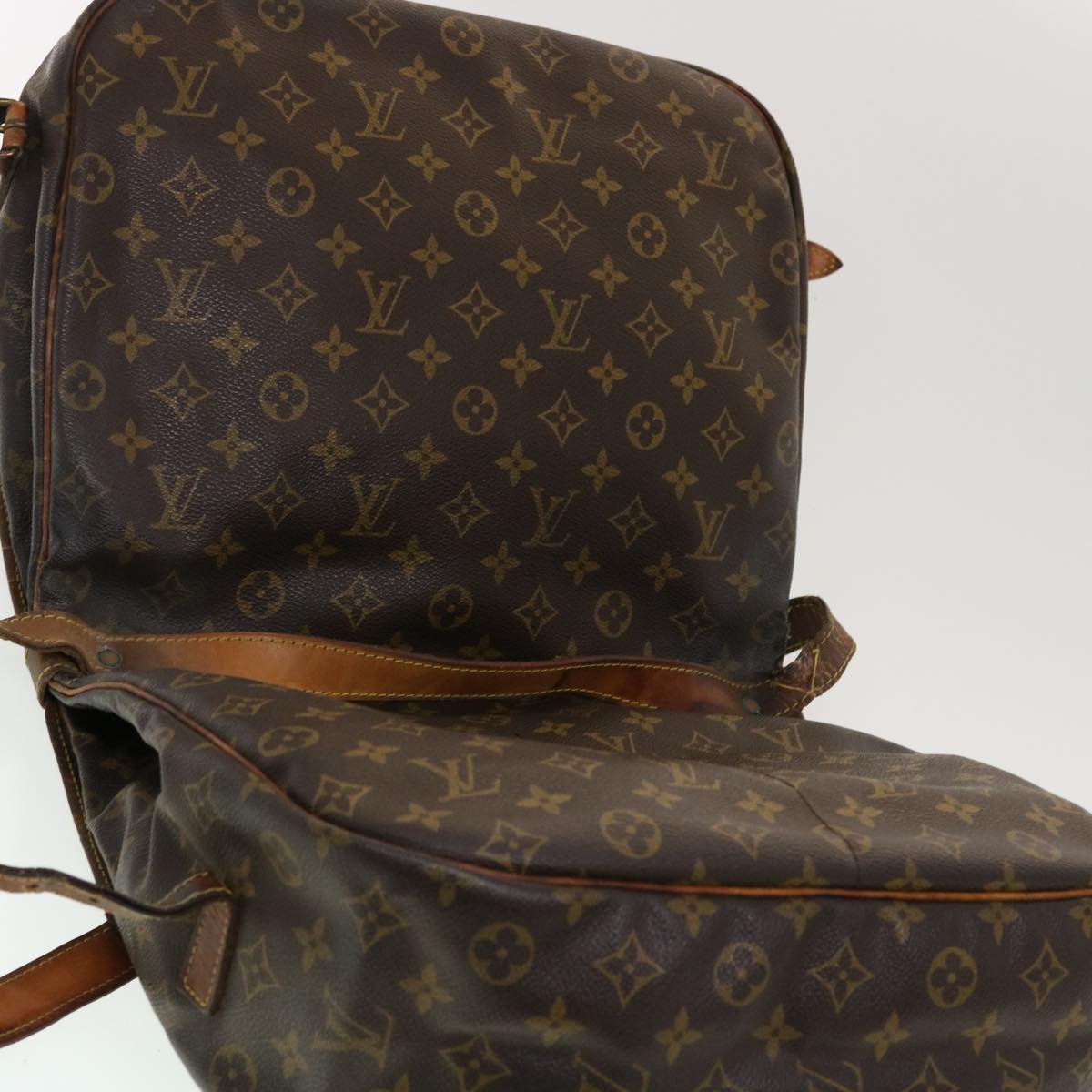 LOUIS VUITTON Monogram Saumur 35 Shoulder Bag M42254 LV 44847
