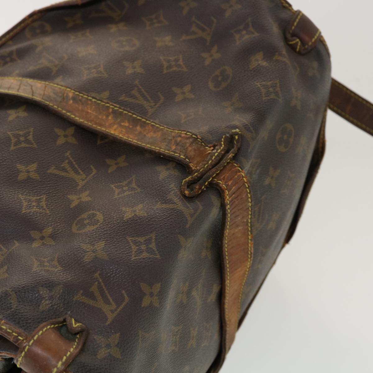 LOUIS VUITTON Monogram Saumur 35 Shoulder Bag M42254 LV 44847