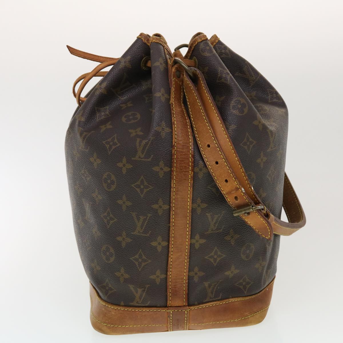 LOUIS VUITTON Monogram Noe Shoulder Bag M42224 LV 44859