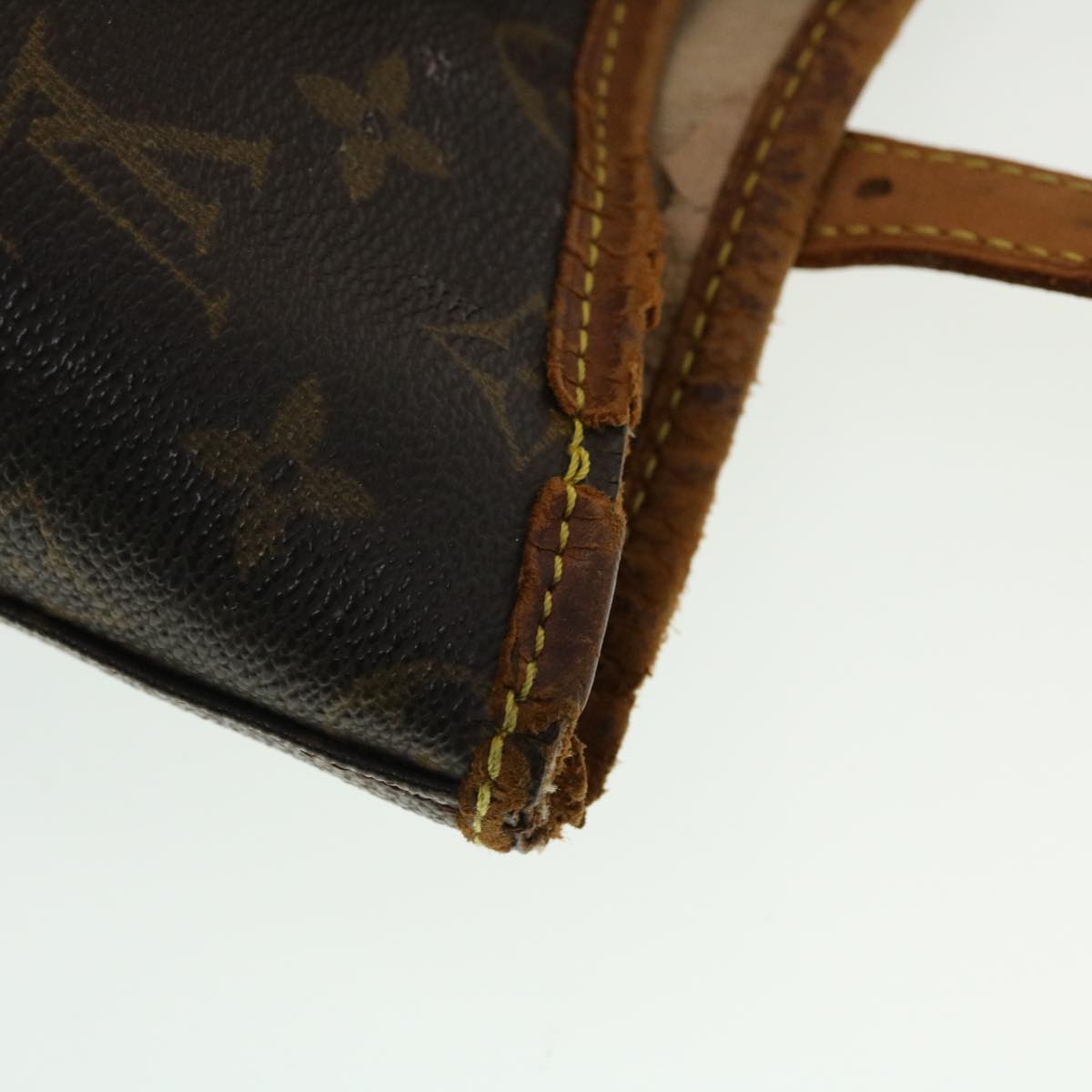 LOUIS VUITTON Monogram Bucket GM Shoulder Bag M42236 LV 44866