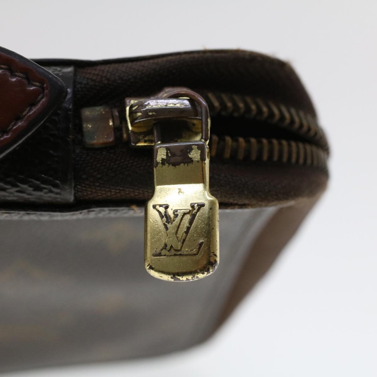 LOUIS VUITTON Monogram Poche Escapade Travel Case M60113 LV 44902