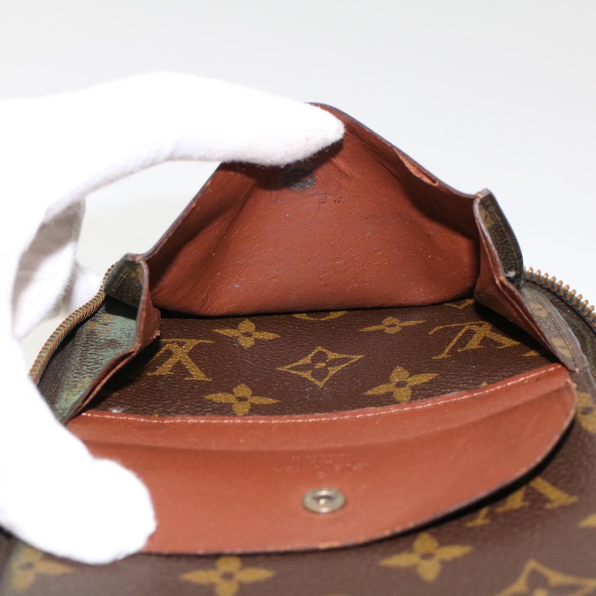 LOUIS VUITTON Monogram Poche Escapade Travel Case M60113 LV 44902