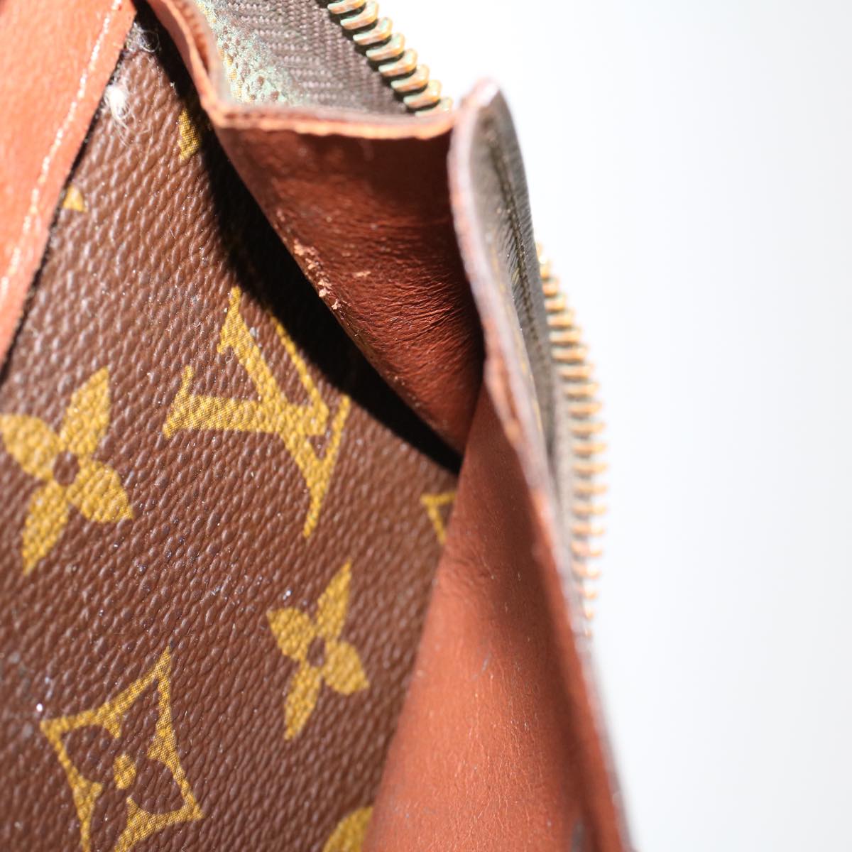 LOUIS VUITTON Monogram Poche Escapade Travel Case M60113 LV 44902