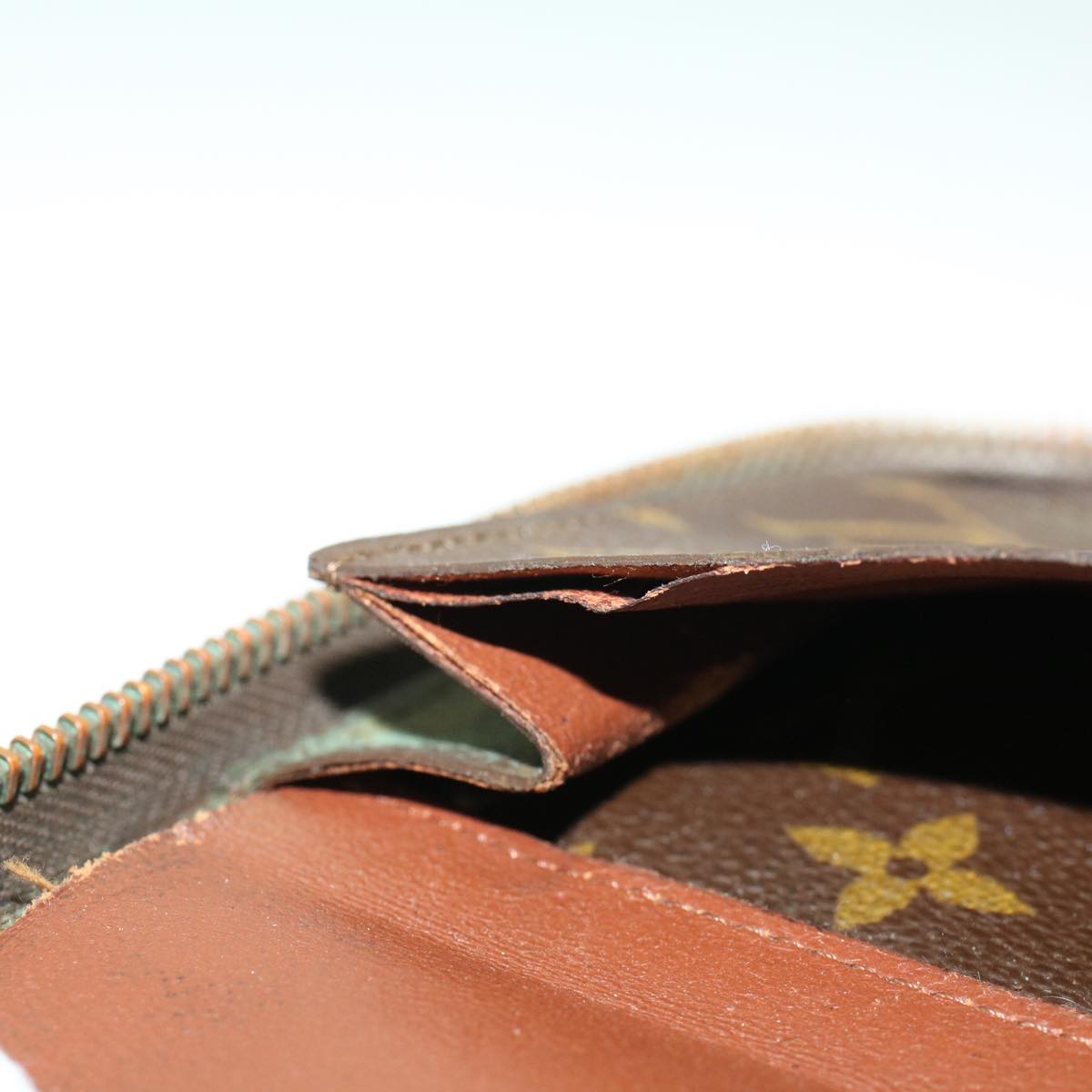 LOUIS VUITTON Monogram Poche Escapade Travel Case M60113 LV 44902
