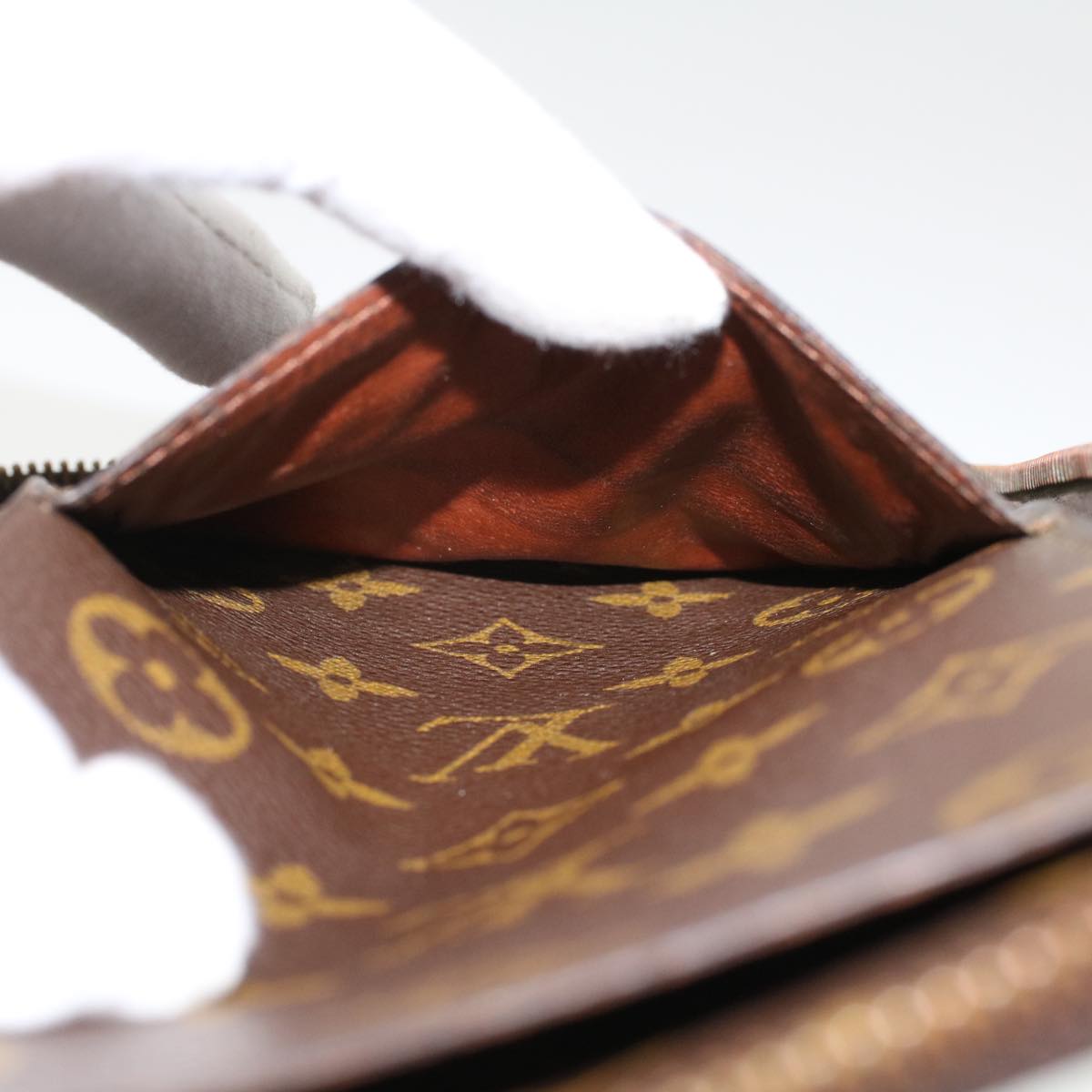 LOUIS VUITTON Monogram Poche Escapade Travel Case M60113 LV 44902