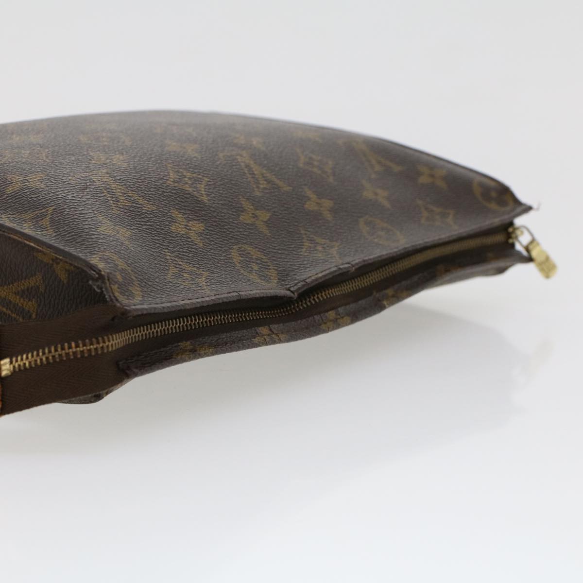 LOUIS VUITTON Monogram Poche Toilette 26 Pouch M47542 LV 44903