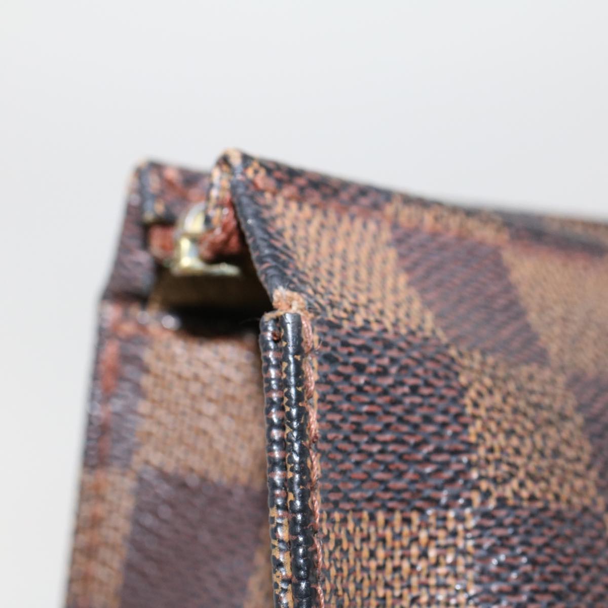 LOUIS VUITTON Damier Ebene Poche Toilette 26 Pouch N47543 LV 44916