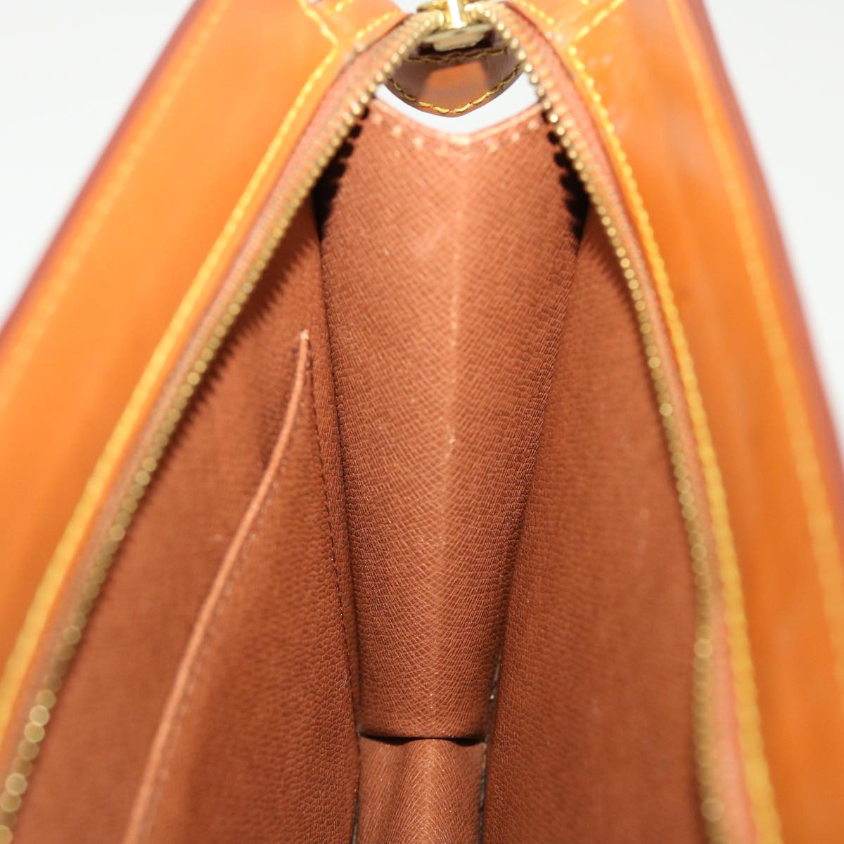 LOUIS VUITTON Epi Pochette Homme Clutch Bag Brown M52528 LV 44944