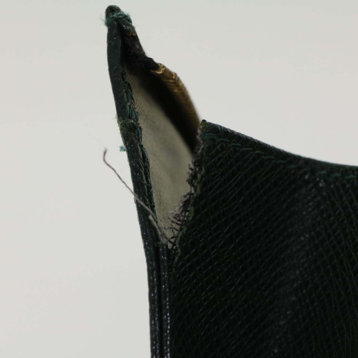 LOUIS VUITTON Taiga Poche Toilette 26 Pouch Epicea LV 44967
