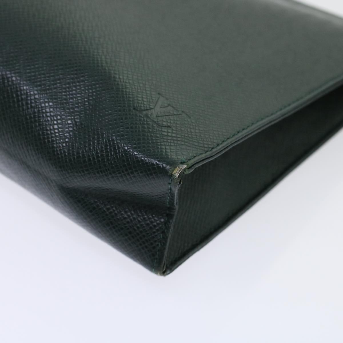 LOUIS VUITTON Taiga Poche Toilette 26 Pouch Epicea LV 44967