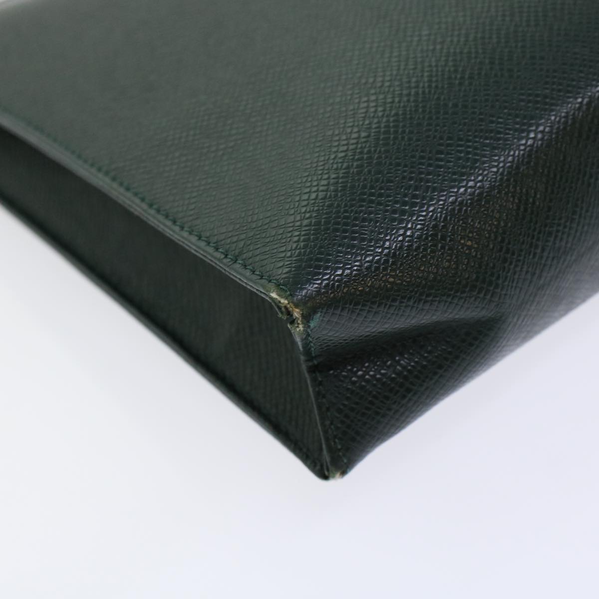 LOUIS VUITTON Taiga Poche Toilette 26 Pouch Epicea LV 44967