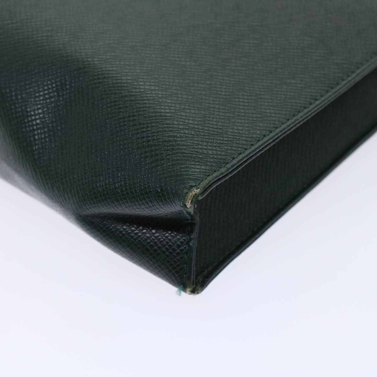 LOUIS VUITTON Taiga Poche Toilette 26 Pouch Epicea LV 44967