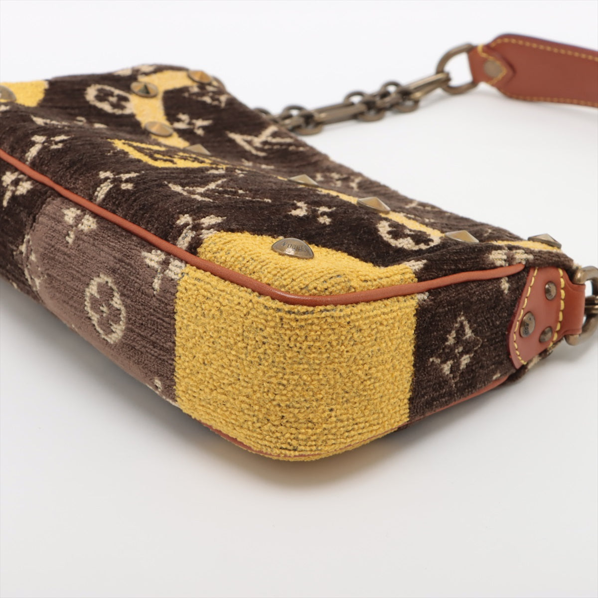 Louis Vuitton Monogram Trompet Poseet Accessories M92710