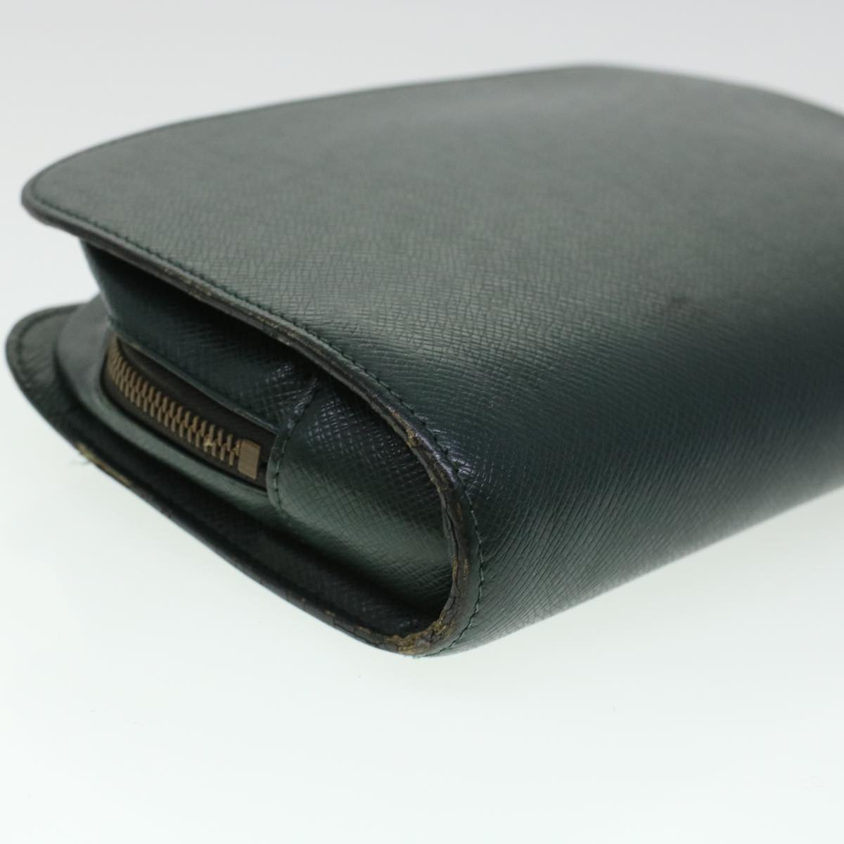 LOUIS VUITTON Taiga Baikal Clutch Bag Epicea M30184 LV 45000