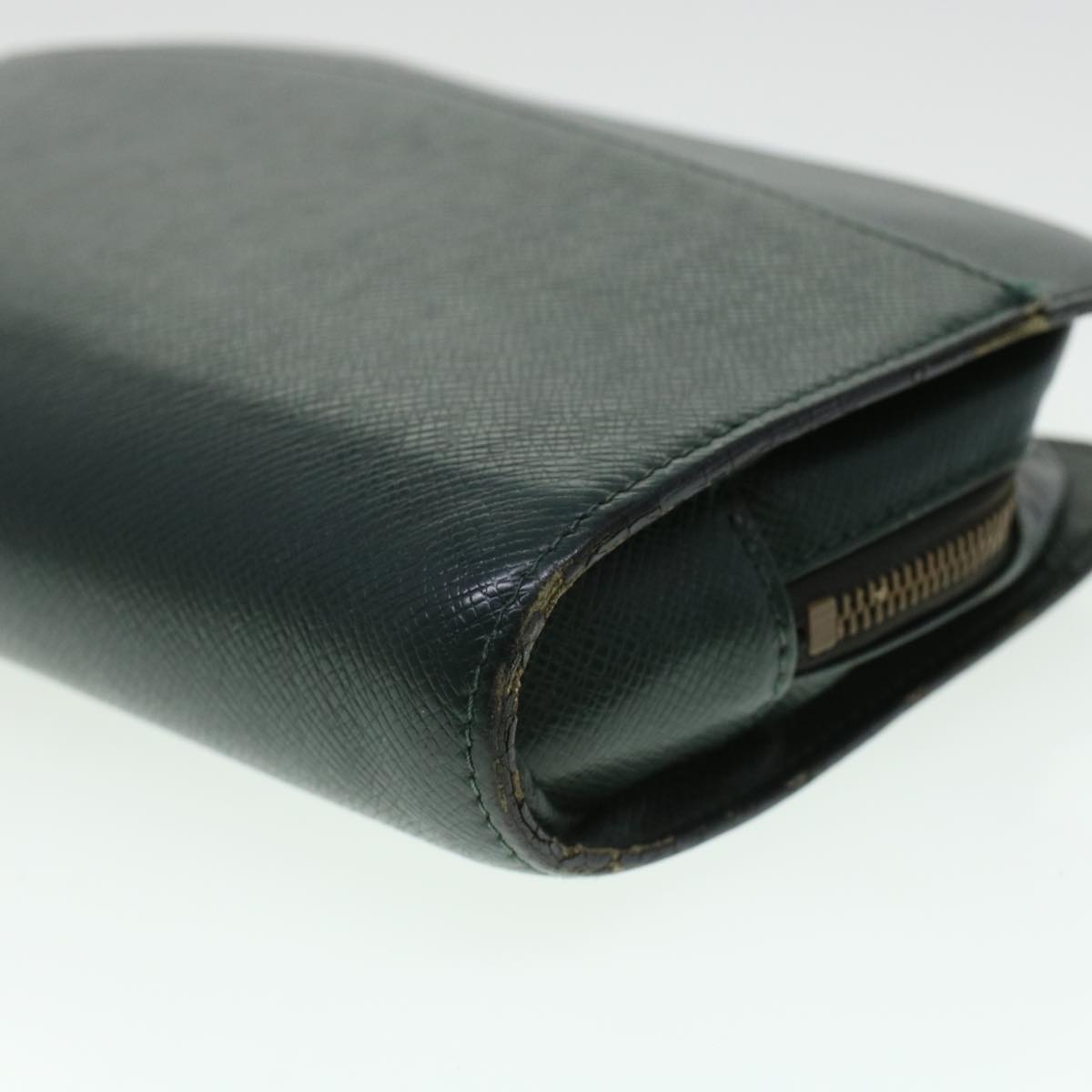 LOUIS VUITTON Taiga Baikal Clutch Bag Epicea M30184 LV 45000