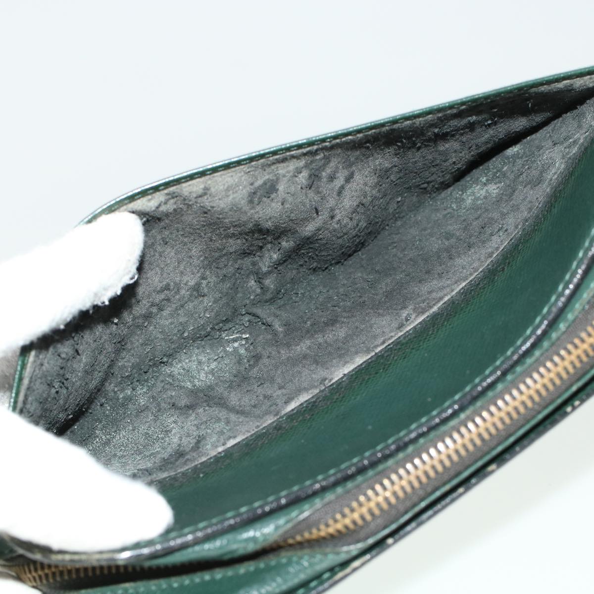 LOUIS VUITTON Taiga Baikal Clutch Bag Epicea M30184 LV 45000