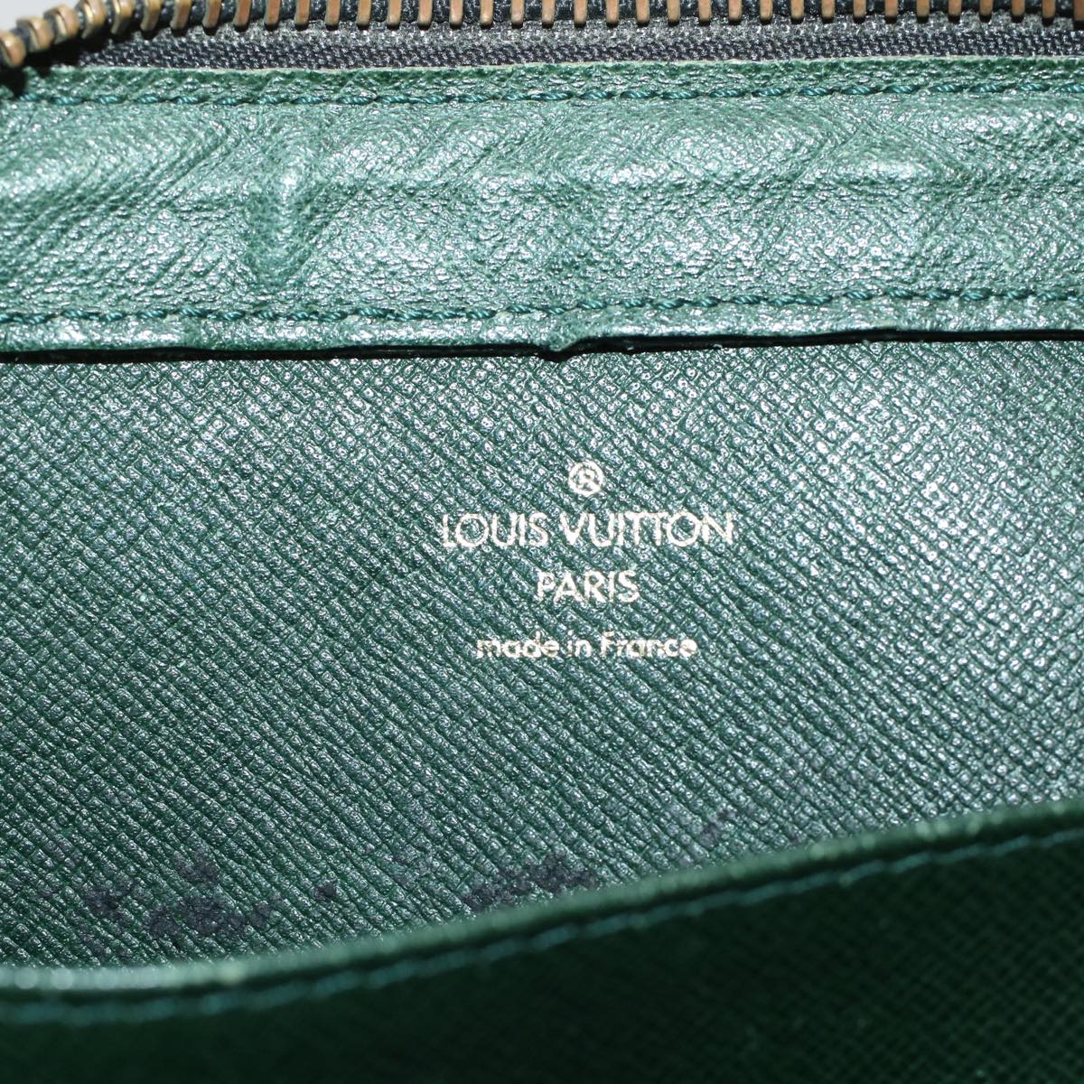 LOUIS VUITTON Taiga Baikal Clutch Bag Epicea M30184 LV 45000