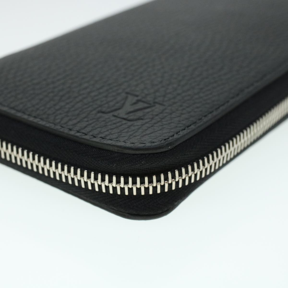 LOUIS VUITTON Zippy Wallet Vertical Taurillon Leather Black M58804 45066A