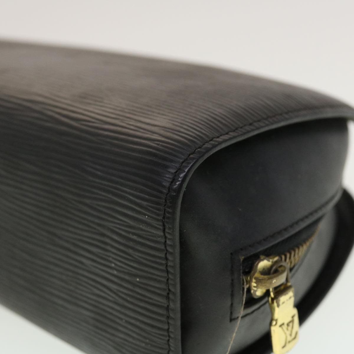 LOUIS VUITTON Epi Dauphine GM Pouch Black M48432 LV 45072