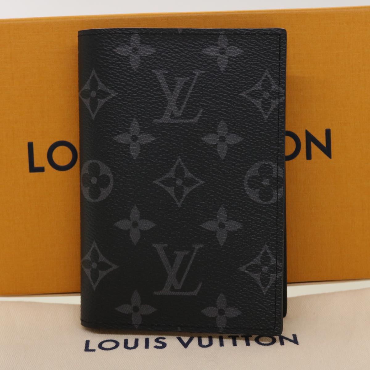 LOUIS VUITTON Eclipse Couverture Passpole NM Passport Case M64501 LV 45095A