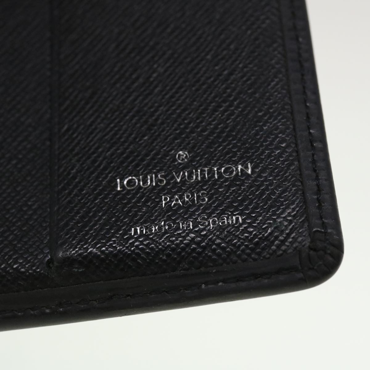 LOUIS VUITTON Epi Bifold Wallet Black LV 45100