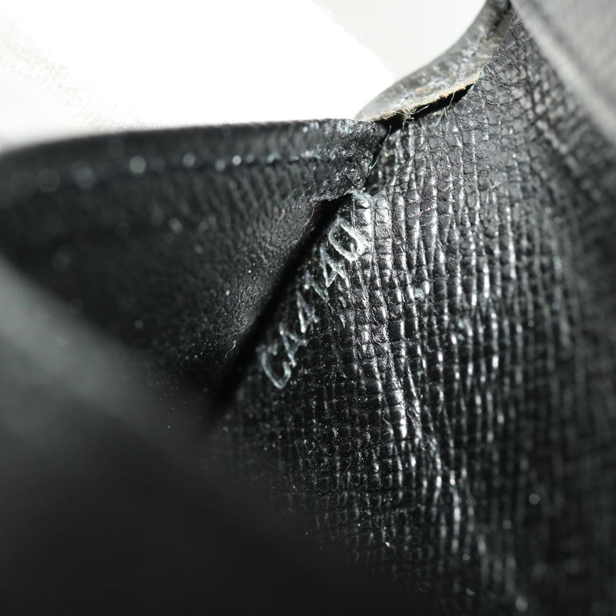 LOUIS VUITTON Epi Bifold Wallet Black LV 45100