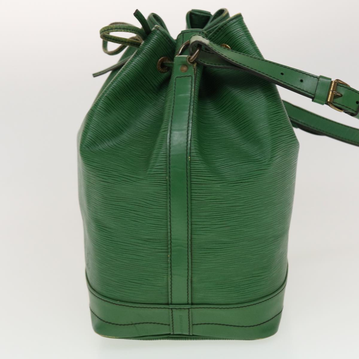 LOUIS VUITTON Epi Noe Shoulder Bag Green M44004 LV 45111
