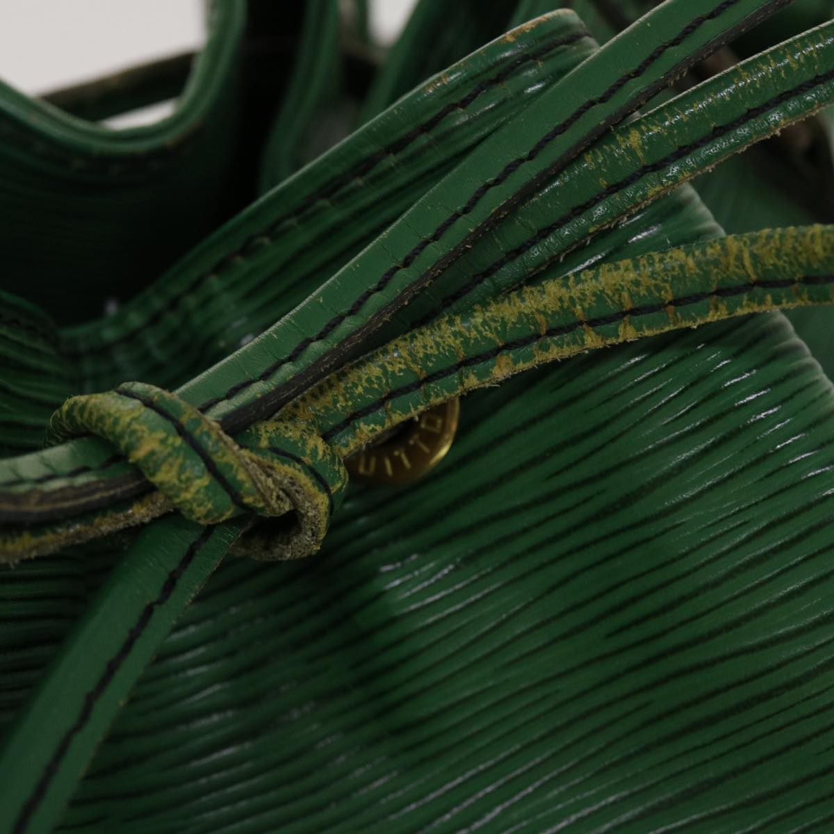 LOUIS VUITTON Epi Noe Shoulder Bag Green M44004 LV 45111