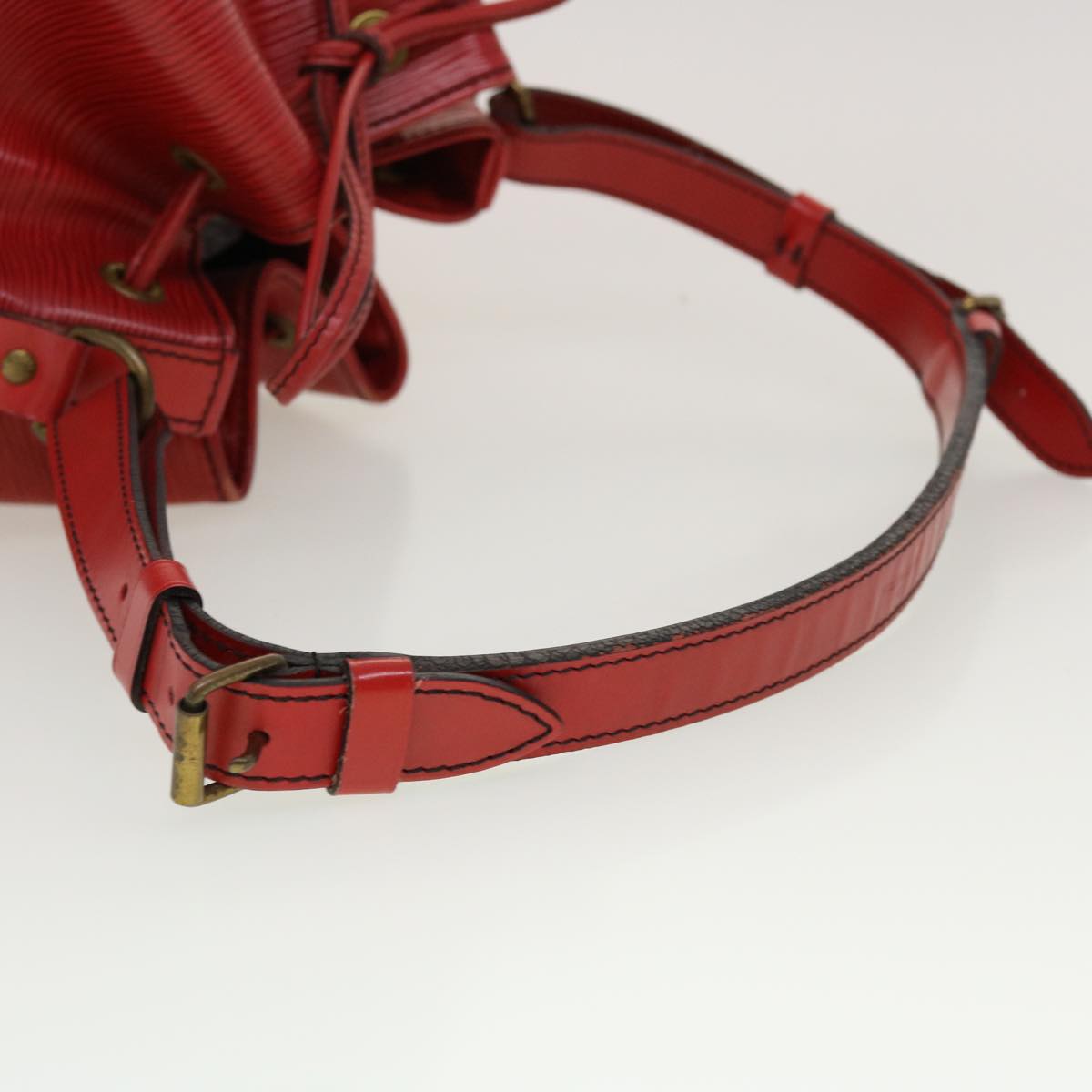 LOUIS VUITTON Epi Petit Noe Shoulder Bag Red M44107 LV 45112