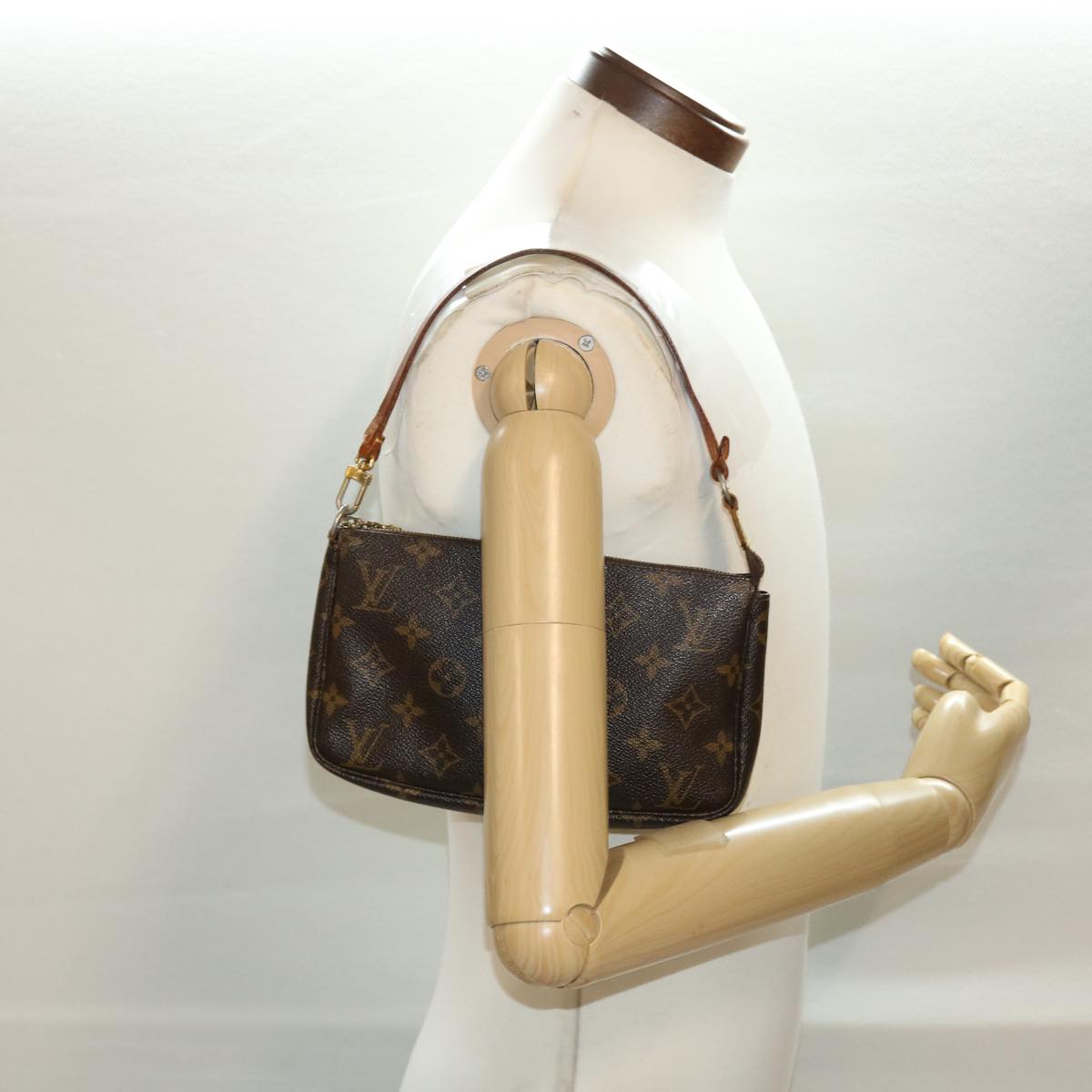 LOUIS VUITTON Monogram Pochette Accessoires Pouch M51980 LV 45140