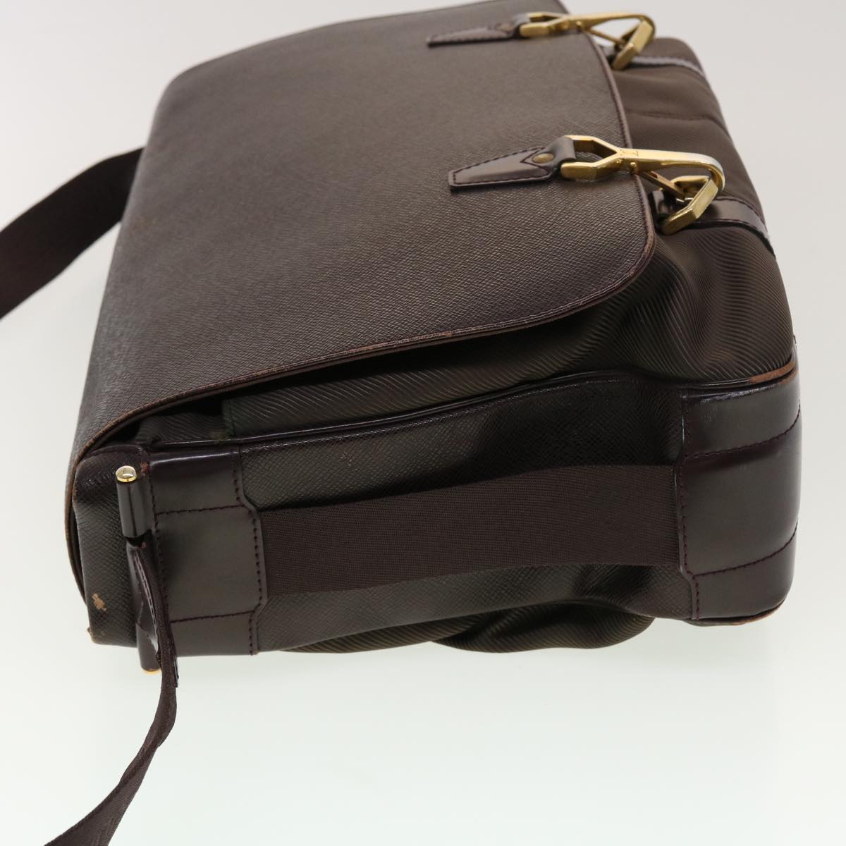 LOUIS VUITTON Taiga Leather Delsous Shoulder Bag Acajou M30166 LV 45151