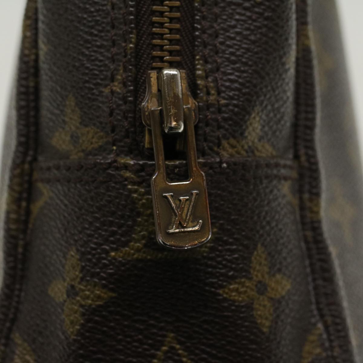 LOUIS VUITTON Monogram Trousse Toilette 28 Clutch Bag M47522 LV 45169