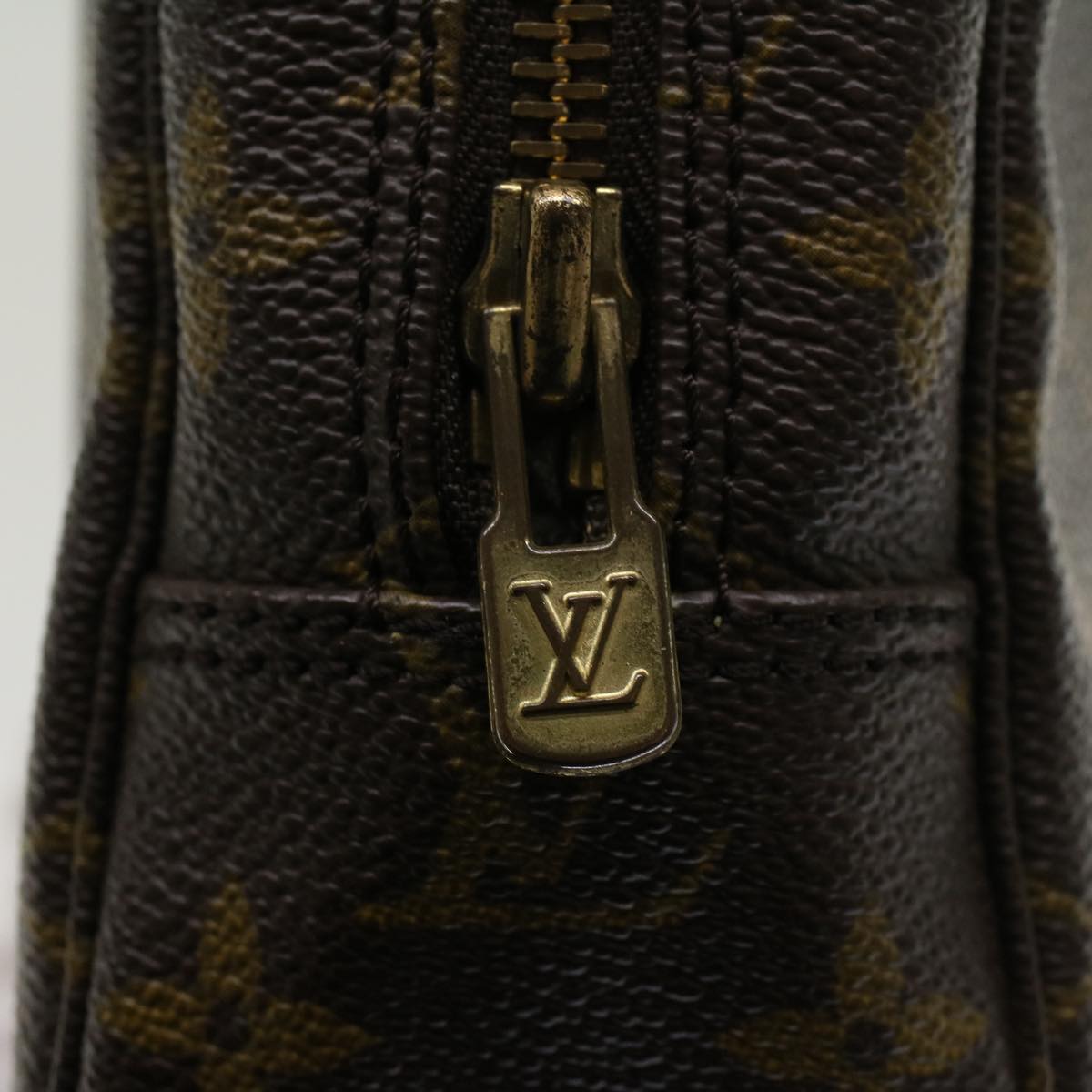 LOUIS VUITTON Monogram Trousse Toilette 23 Clutch Bag M47524 LV 45170