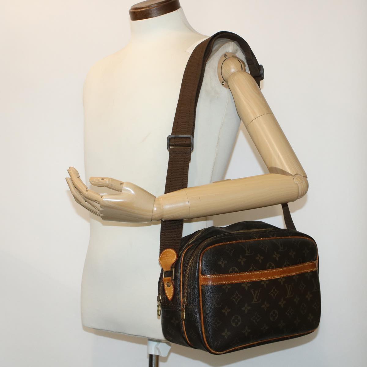 LOUIS VUITTON Monogram Reporter PM Shoulder Bag M45254 LV 45218