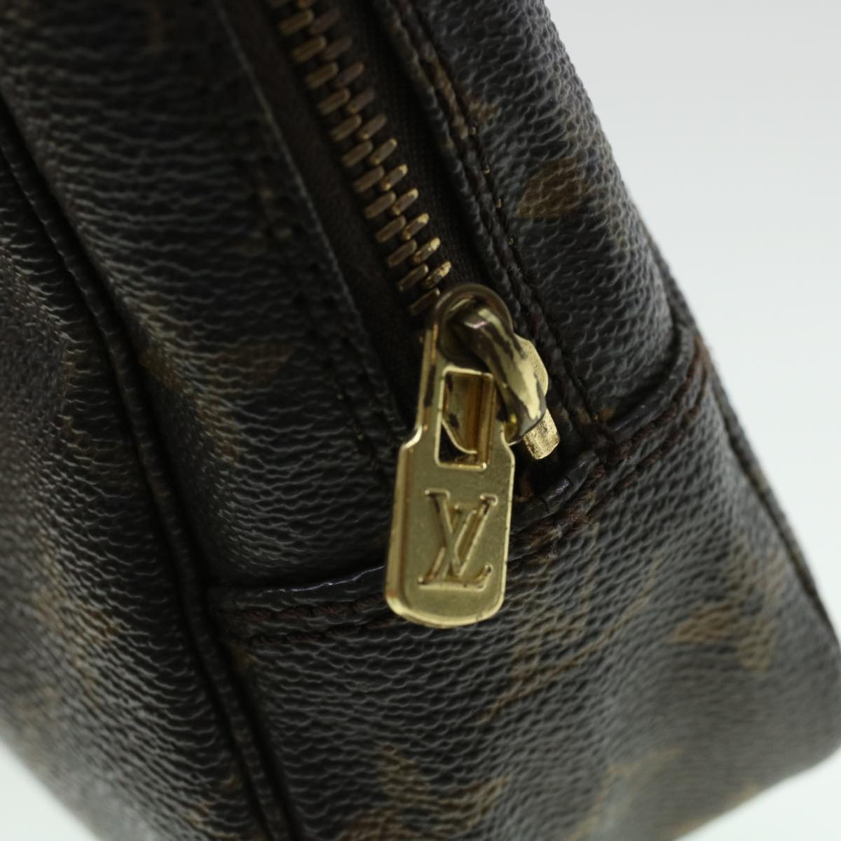 LOUIS VUITTON Monogram Trousse Toilette 23 Clutch Bag M47524 LV 45237