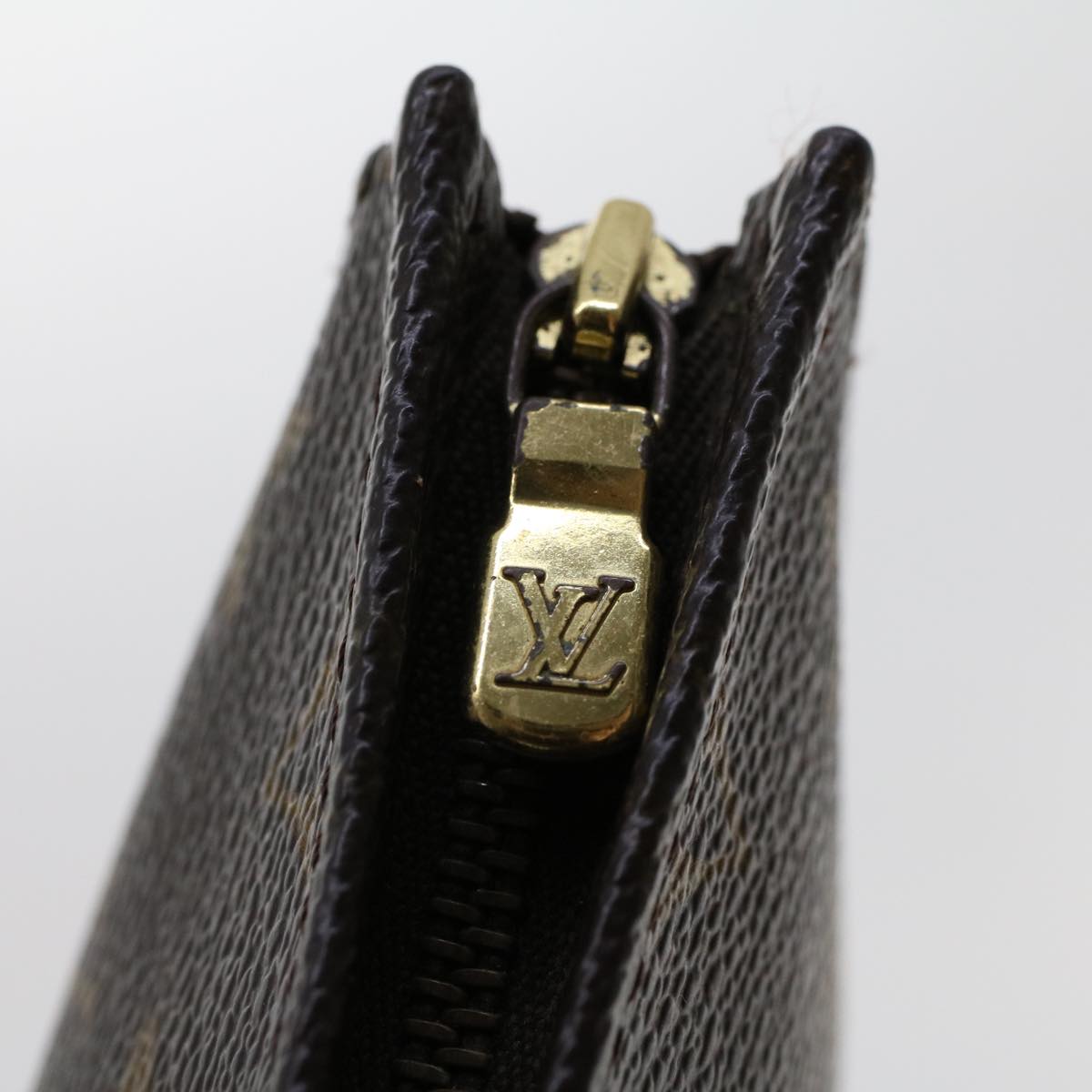 LOUIS VUITTON Monogram Poche Toilette 15 Pouch M47546 LV 45242